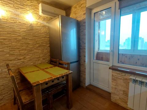 квартира за адресою Володимира Івасюка просп. (Героїв Сталінграду), 25