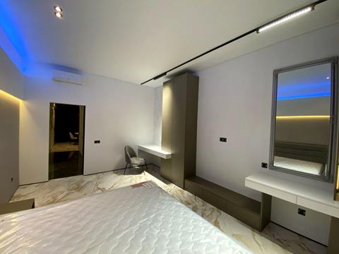 квартира за адресою Андрія Верхогляда вул. (Михайла Драгомирова), 14-А