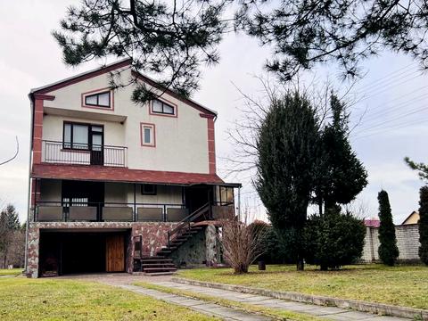 будинок за адресою с. Зимна Вода, Зелена вул.