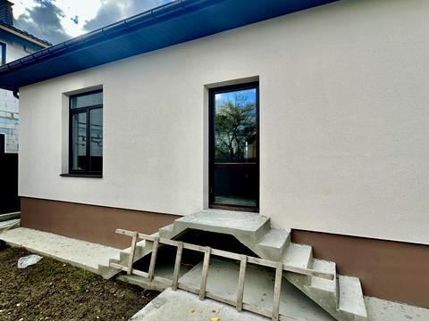 будинок за адресою с. Петропавлівська борщагівка, Васильківська вул., 64