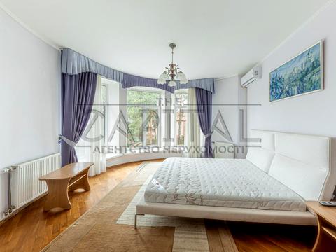 будинок за адресою смт. Козин, Затишна вул., 1