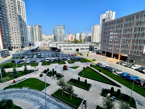 квартира за адресою Дніпровська набережна вул., 18-А