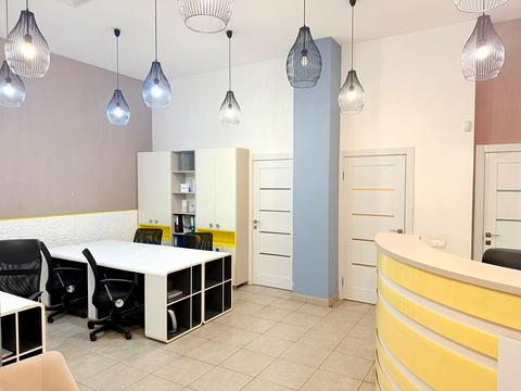 комерційна за адресою Ямська вул., 52