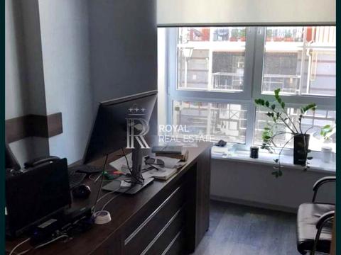 комерційна за адресою Київ, Дегтярна вул., 8