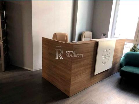 комерційна за адресою Київ, Дегтярна вул., 8