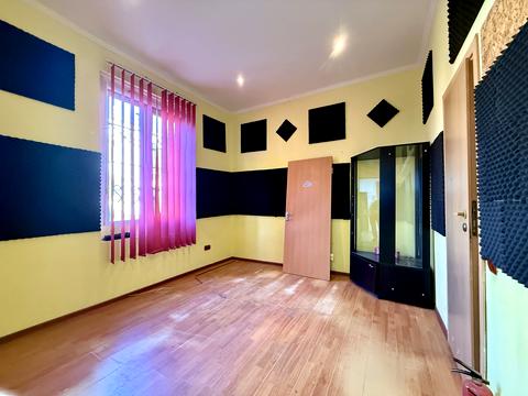 коммерческая по адресу Ивана Франко ул., 32