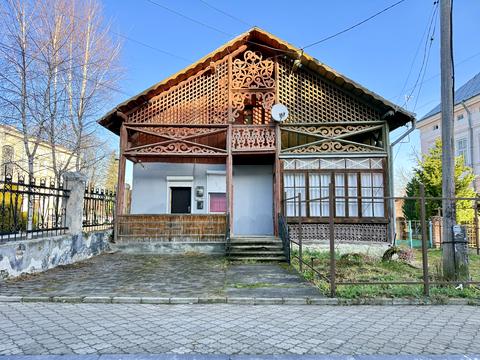 коммерческая по адресу Ивана Франко ул., 32