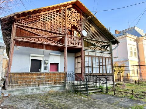 коммерческая по адресу Ивана Франко ул., 32