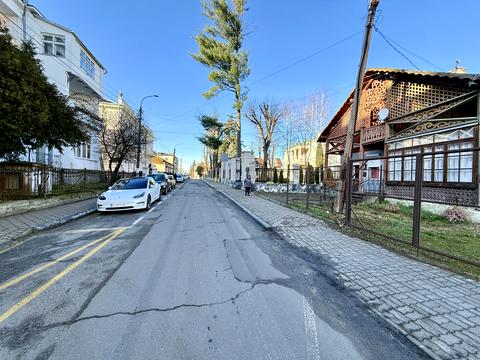 коммерческая по адресу Ивана Франко ул., 32