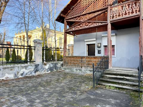 коммерческая по адресу Ивана Франко ул., 32