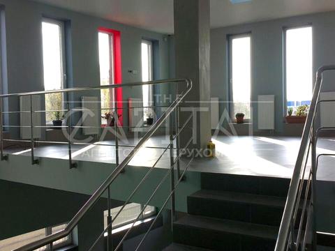 коммерческая по адресу Лесі Українки, 7