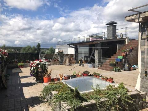 коммерческая по адресу Лесі Українки, 7