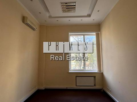 комерційна за адресою Олександра Кониського вул., 28А-30А