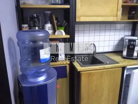 комерційна за адресою Інститутська вул., 22/7