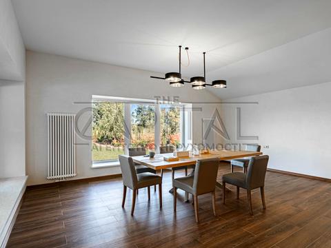 дом по адресу вул. Світанкова