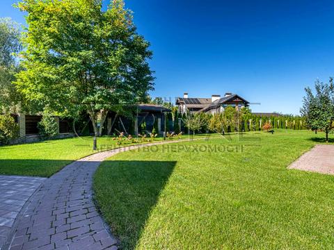 дом по адресу вул. Світанкова