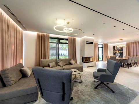 будинок за адресою Осіння