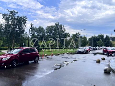 комерційна за адресою Київ, Володимира Івасюка просп. (Героїв Сталінграду), 2-Д