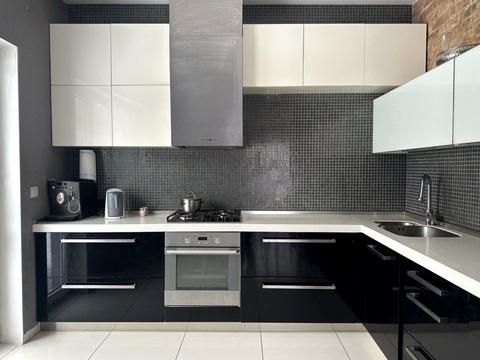 будинок за адресою Молодіжна вул., 33-А