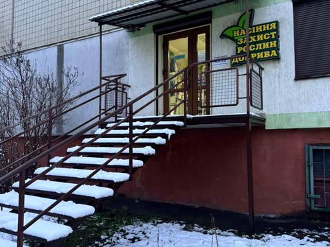 комерційна за адресою Чигиринська вул., 1