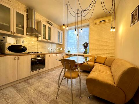 квартира за адресою Героїв Крут вул. (Фурманова), 1