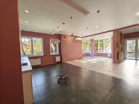 комерційна за адресою Сонячна вул., 4