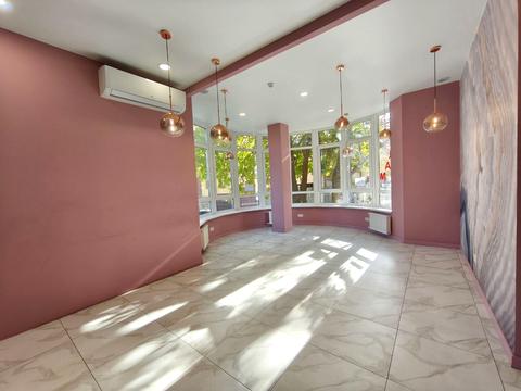 комерційна за адресою Сонячна вул., 4