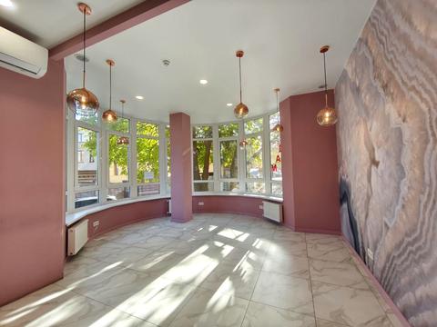 комерційна за адресою Сонячна вул., 4