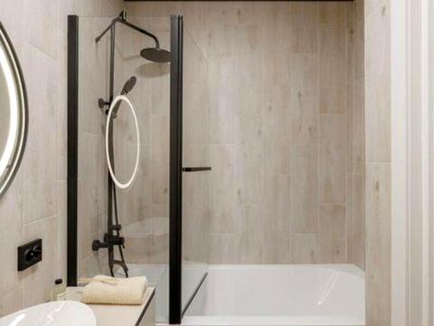 квартира за адресою Михайла Максимовича вул. (Онуфрія Трутенка), 28-Е