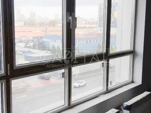 комерційна за адресою Степана Бандери просп. (Московський), 8г