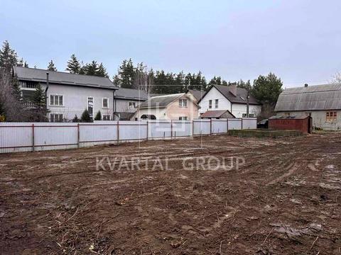 ділянка за адресою Київська вул.