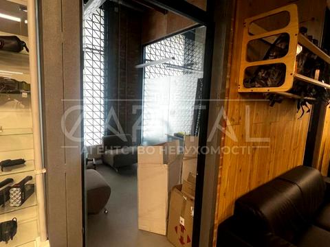 комерційна за адресою Степана Бандери просп. (Московський), 28А