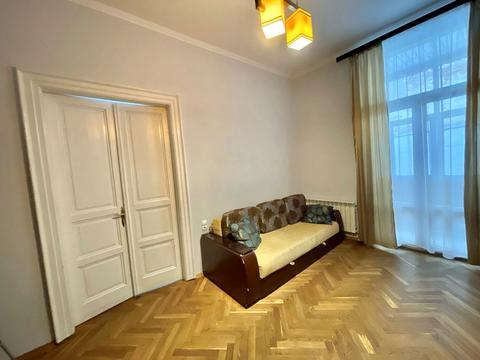 квартира за адресою Мирона Тарнавського вул. (Кутузова), 26