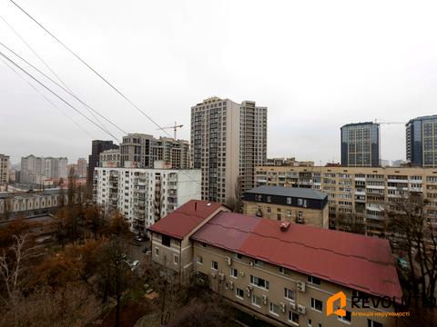 квартира за адресою Лабораторний пров., 4