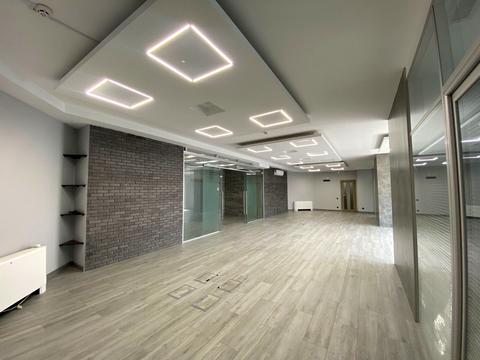 комерційна за адресою Велика Васильківська вул. (Червоноармійська), 72-А