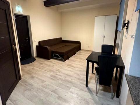 квартира за адресою Межигірська вул., 78