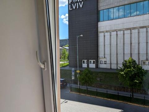 квартира за адресою Під Дубом вул. (Космонавтів), 14