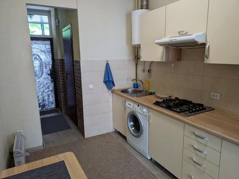 квартира за адресою Під Дубом вул. (Космонавтів), 14