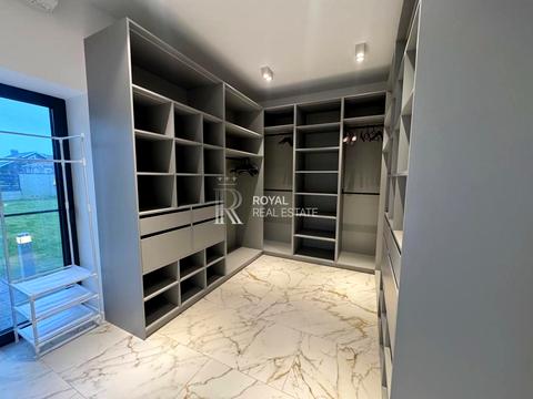 будинок за адресою Абрикосова вул., 8