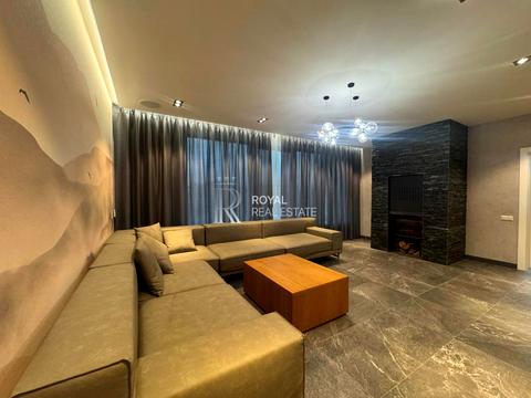 будинок за адресою Абрикосова вул., 8