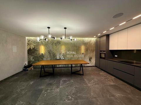 будинок за адресою Абрикосова вул., 8