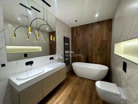 будинок за адресою Абрикосова вул., 8