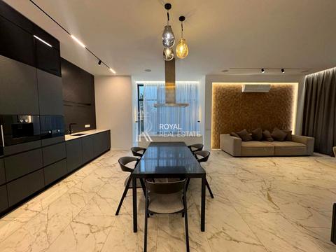 будинок за адресою Абрикосова вул., 8