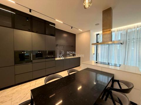 будинок за адресою Абрикосова вул., 8