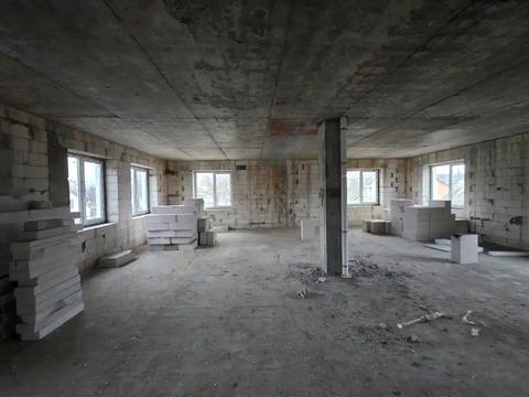 комерційна за адресою Юрія Кондратюка вул. (Комунарівська), 60