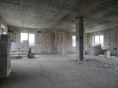 комерційна за адресою Юрія Кондратюка вул. (Комунарівська), 60