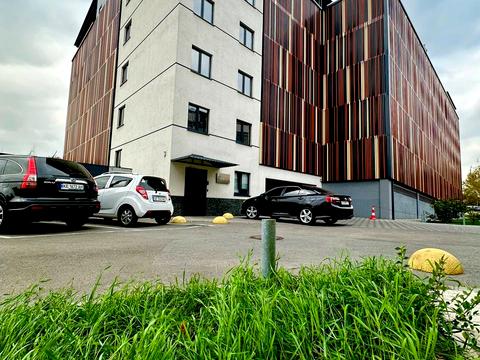 паркоместо по адресу Севастопольський спуск, 8-б