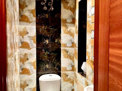 квартира за адресою Раїси Окіпної вул., 10-Б