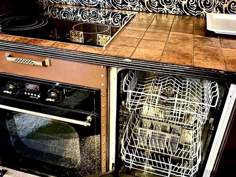 квартира за адресою Раїси Окіпної вул., 10-Б