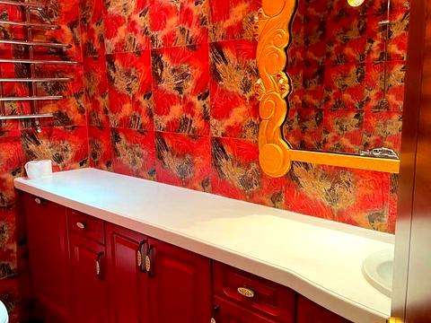 квартира за адресою Раїси Окіпної вул., 10-Б